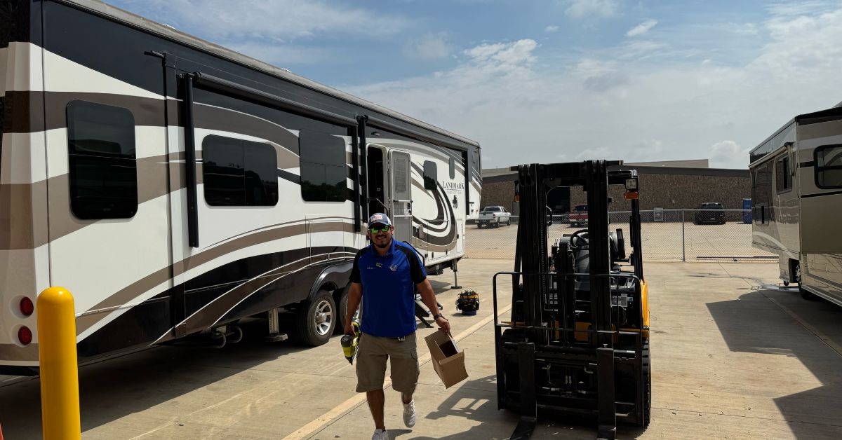 6 Tips for Choosing the Best RV Repair Shop